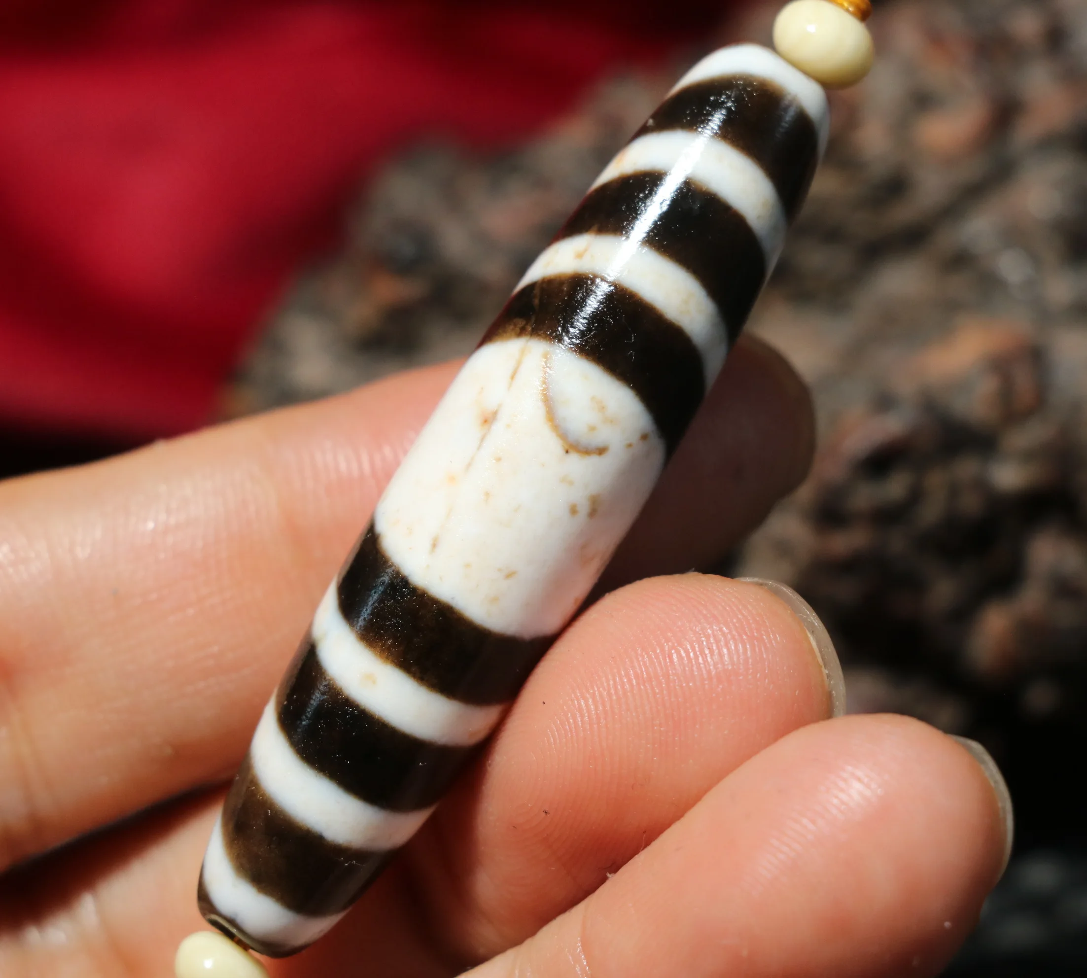 

Tibetan Old Oily Agate Patina Cinnabar Healer Medicine dZi Gzi Dzee Bead Amulet Jewelry