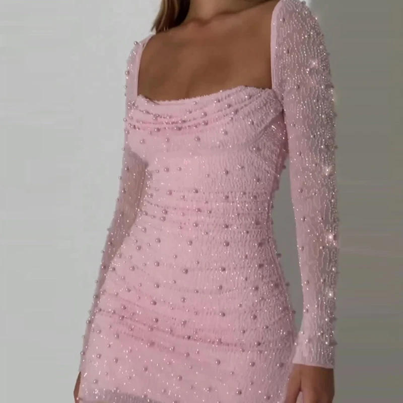 

Женское облегающее платье-трапеция с длинным рукавом и квадратным вырезом