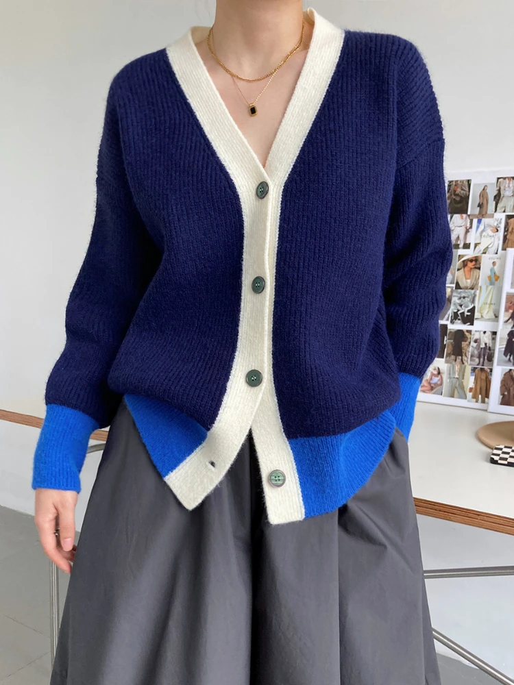 

Sweater Woman Winter 2022 V-neck Single-breasted Loose Contrast Coat Temperament Women Clothing Cropped Knitted Cardigan Tops