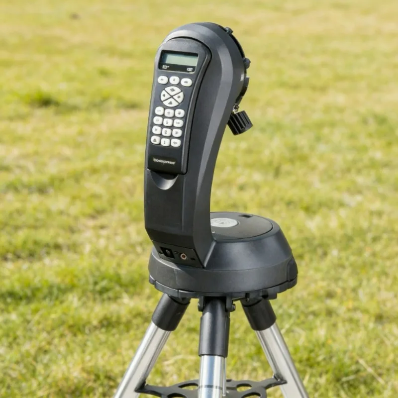 Фото Астрономический телескоп Celestron NEXSTAR SE с электроприводом - автоматическое определение и отслеживание звезд 91203 №1