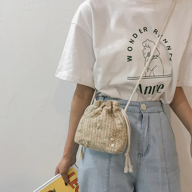 

Fashion Small Shoulder Bags Women Beach Flower Embroidery Bags Ladies Lace Crossbody Handbags for Travel