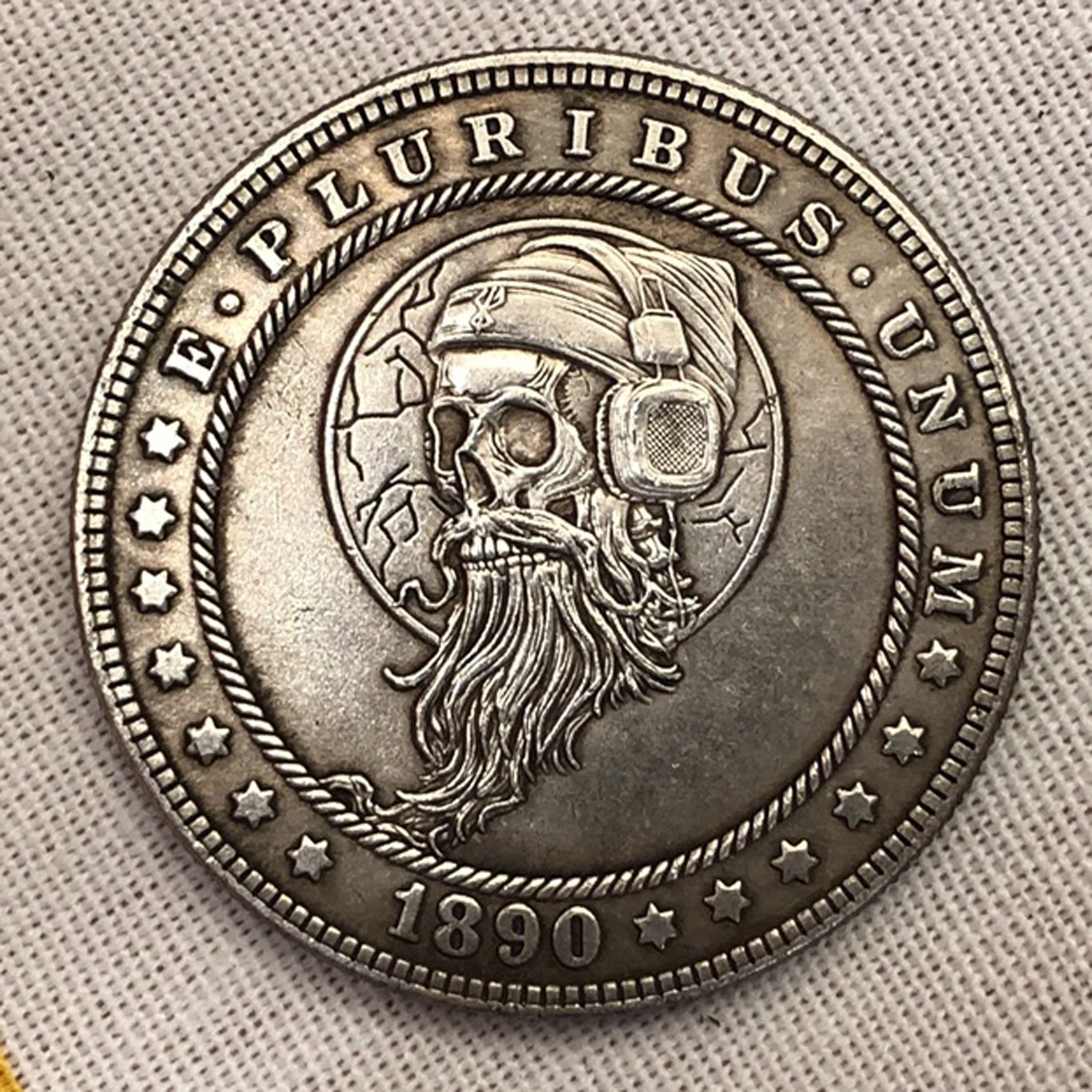 

38mm Music and Death Patterns Wishing Coin Magic Prop Lucky Coin Birthday Gift Home Decoration Collectibles