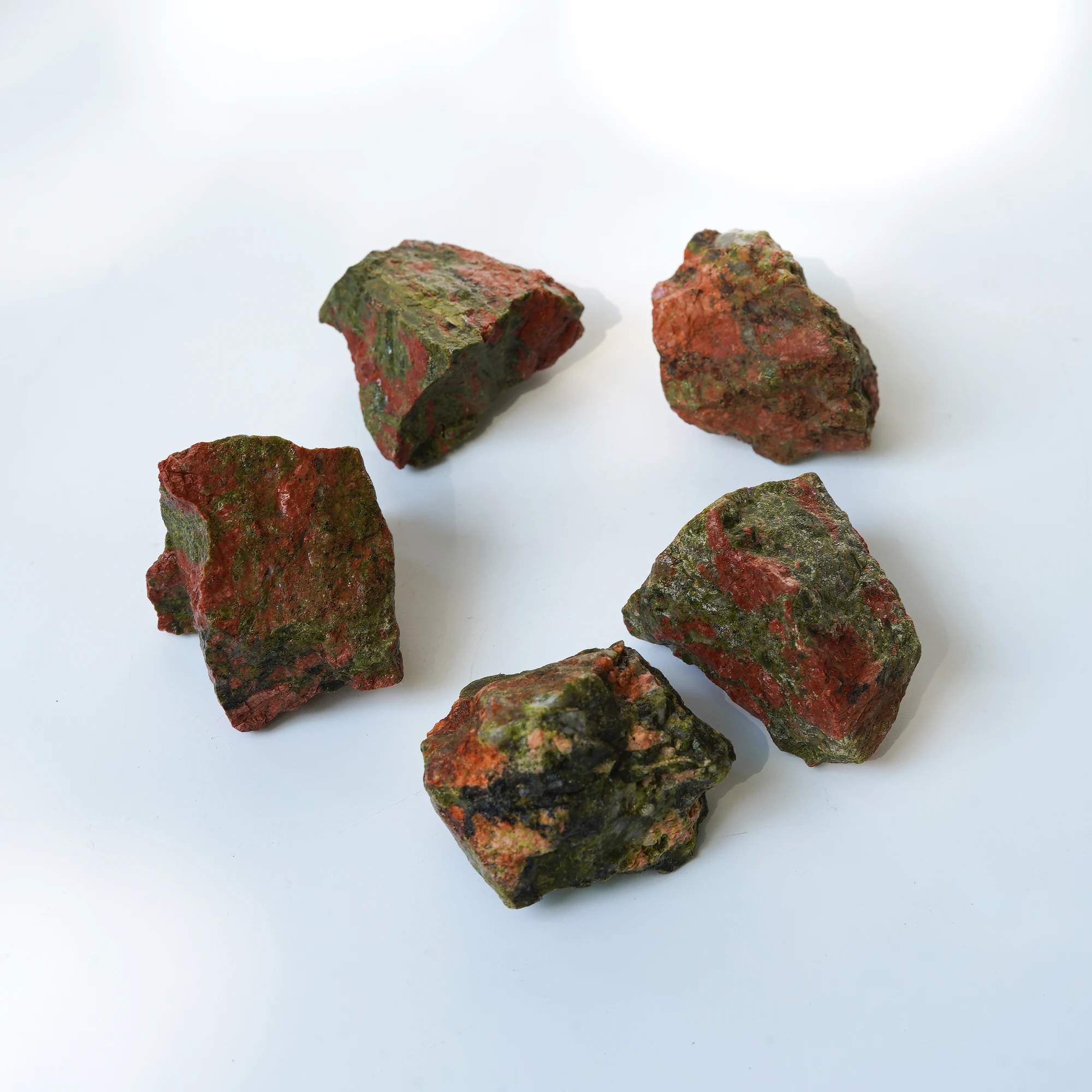 

Natural Energy Flower Green Stone Mineral Irregular Room Decoration Collection Healing Witchcraft Ornament Aquarium Gift