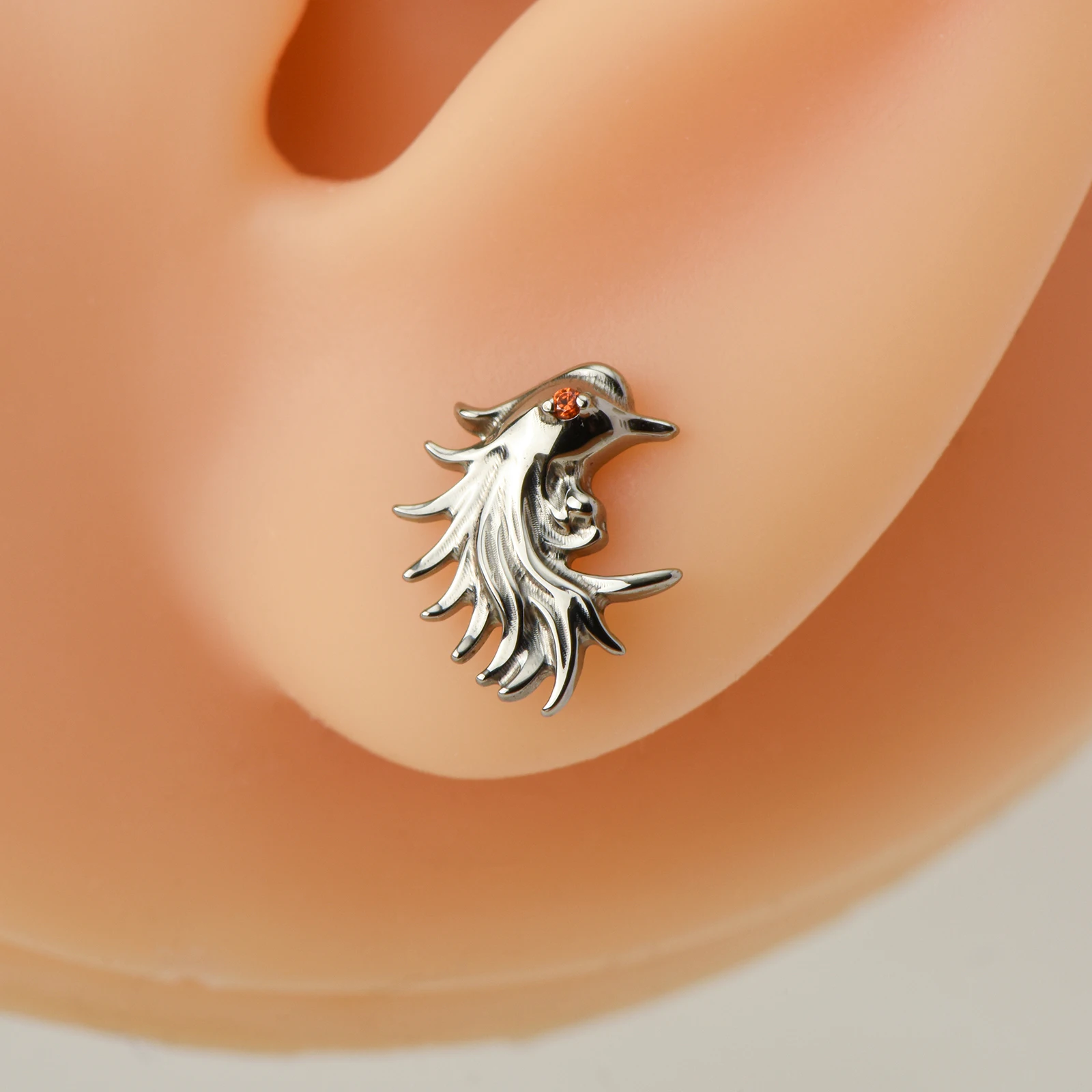 Серьги-гвоздики из титанового сплава шпильки с косточками в виде летающего орла