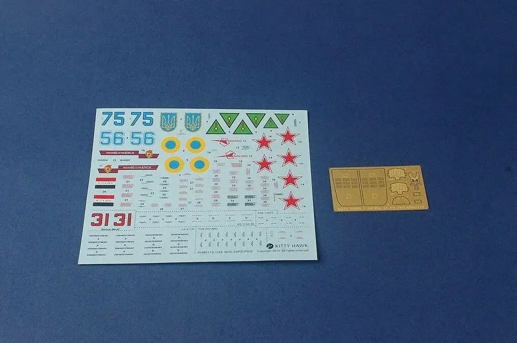 Kitty Hawk 80119 масштаб 1/48 MIG-25 P/PD модель Foxbat новая