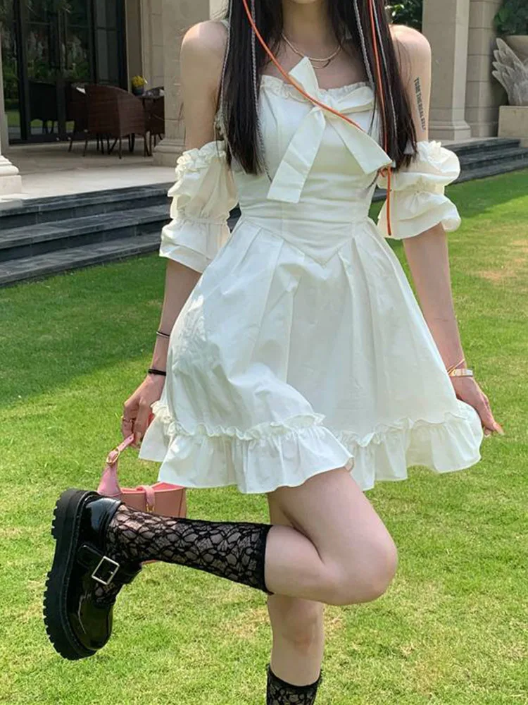 

Мини-платье женское летнее с открытыми плечами, белый милое сказочное платье с бантом и оборками, праздничный сарафан принцессы