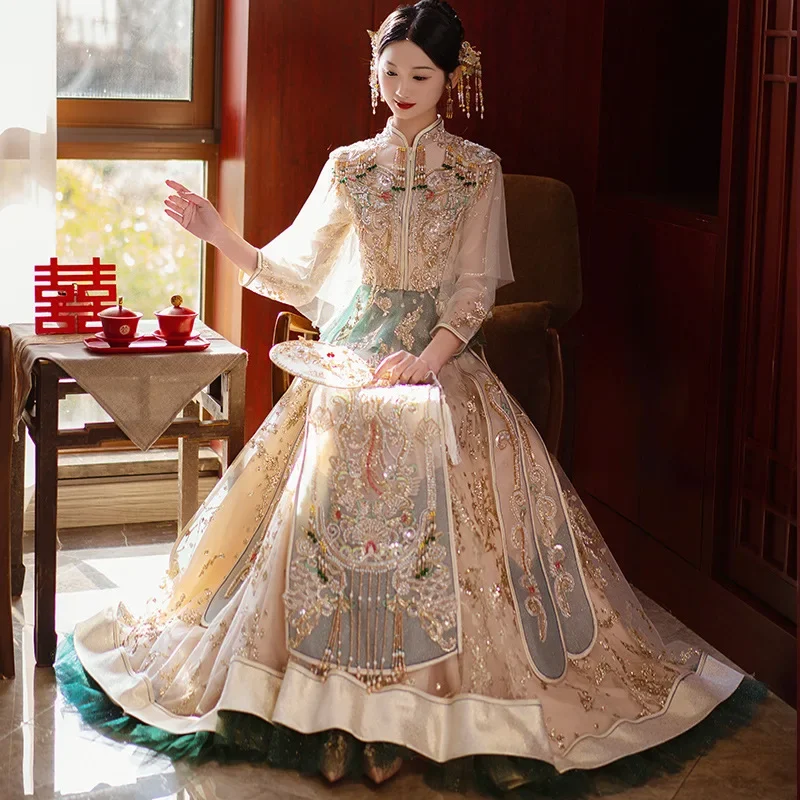 

Chinese Dress Traditional Golden Xiuhe Set 2023 Bride Wedding Dress Champagne Senior Wedding Dress Toasting Women Mens Tang Suit