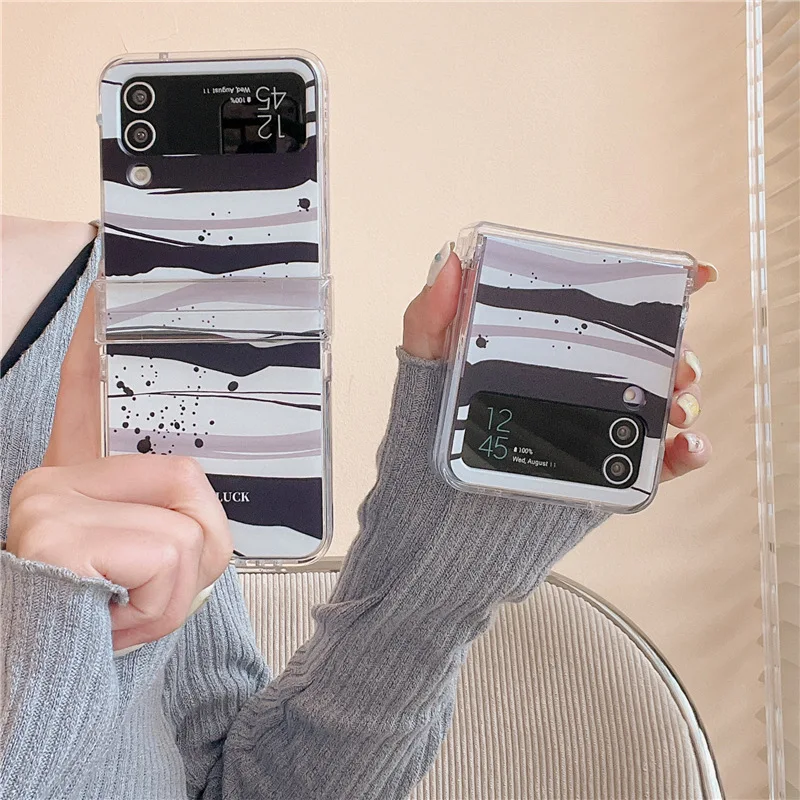 

Fashion Black White Stripe Phone Case for Samsung Galaxy Z Flip 3 Z Flip 4 Hard PC Back Cover for ZFlip3 ZFlip4 Case Shell