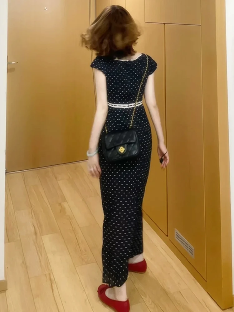 Женское платье с цветочным принтом длинное черное во французском стиле лето 2024