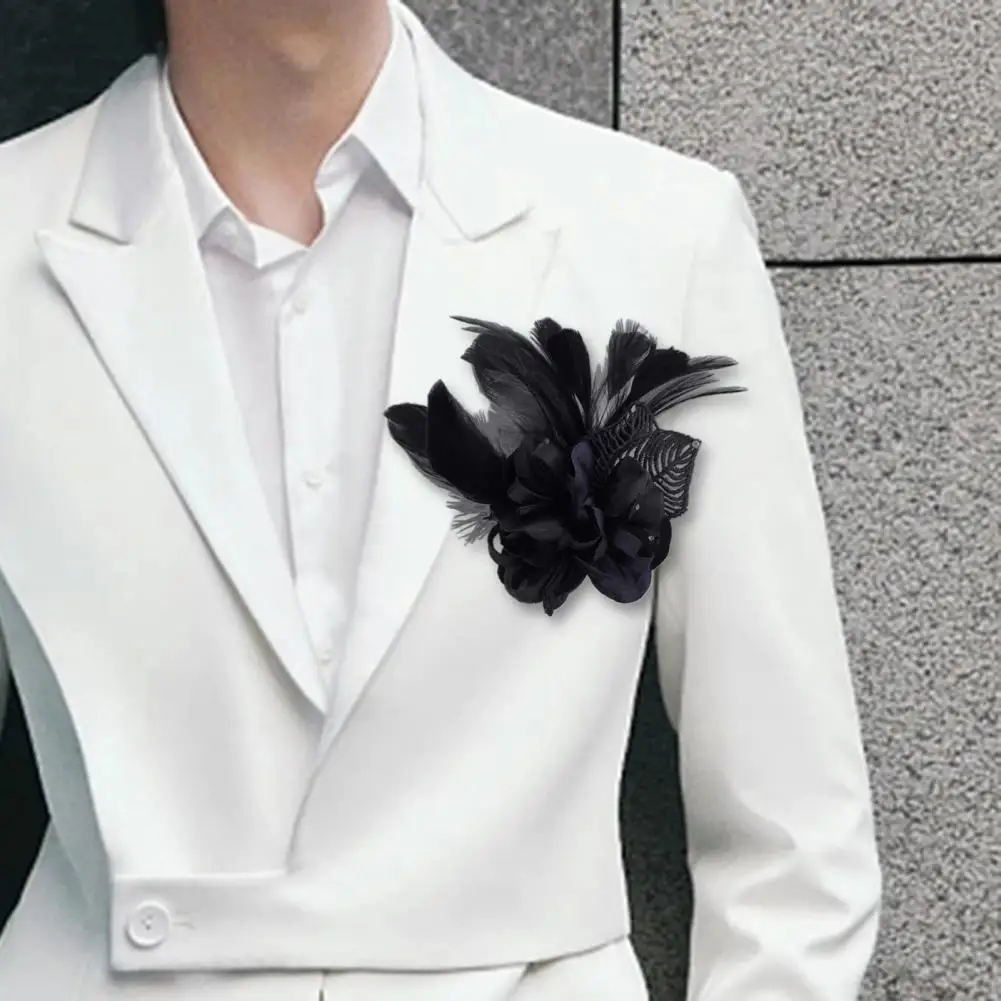 

Pretty Lady Brooch Eye-catching Fine Workmanship Women Clothes Decorative Badge Exquisite Brooch Badge Hat Decoration