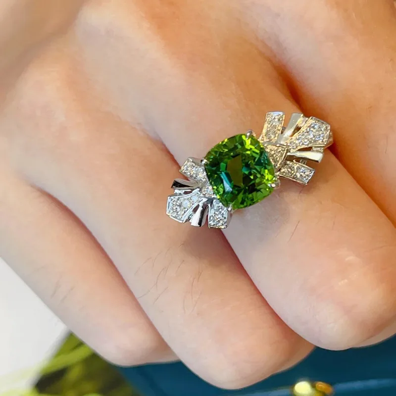 

2023 New Delicate Sterling 925 Silver Luxury Square Emerald Aesthetic Eternity Band Rings for Women Stylish Anniversary Jewelry