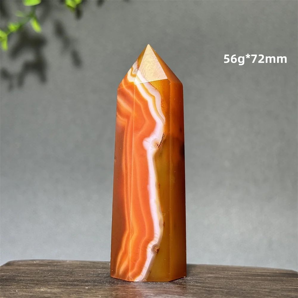 

Красный агат, обелиск