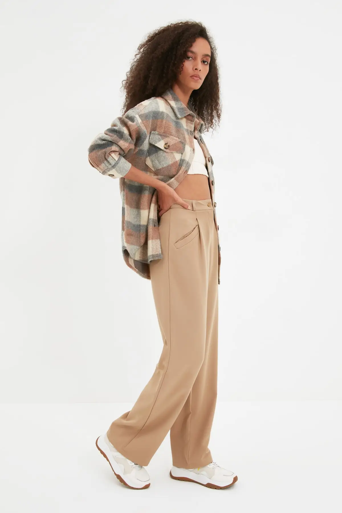 

Trendyol Straight Pants TWOAW22PL0611