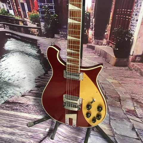 Красная Rickenbacker 6-струнная гитара