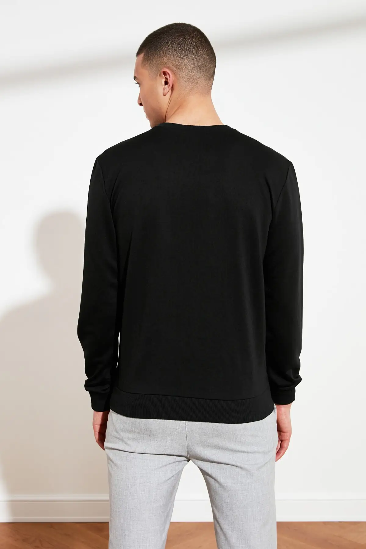 

Trendyol Men 'S Regular Fit Sweatshirt TMNSS21SW0216