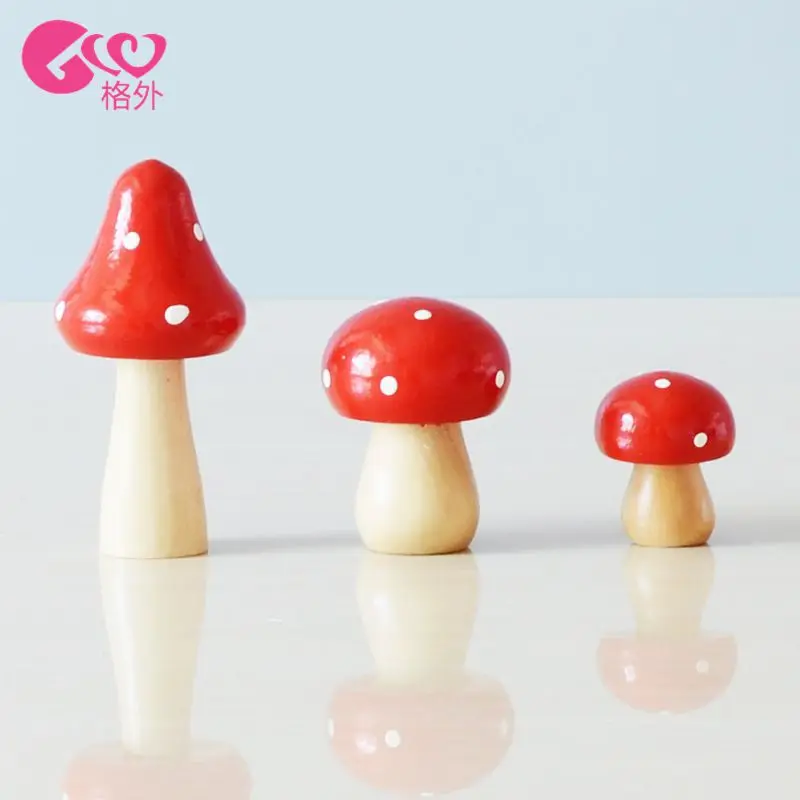 

5 Sets Micro Landscape Meaty Companion Simple Five Color Mushroom Decoration Resin Crafts Creative Festival Gift