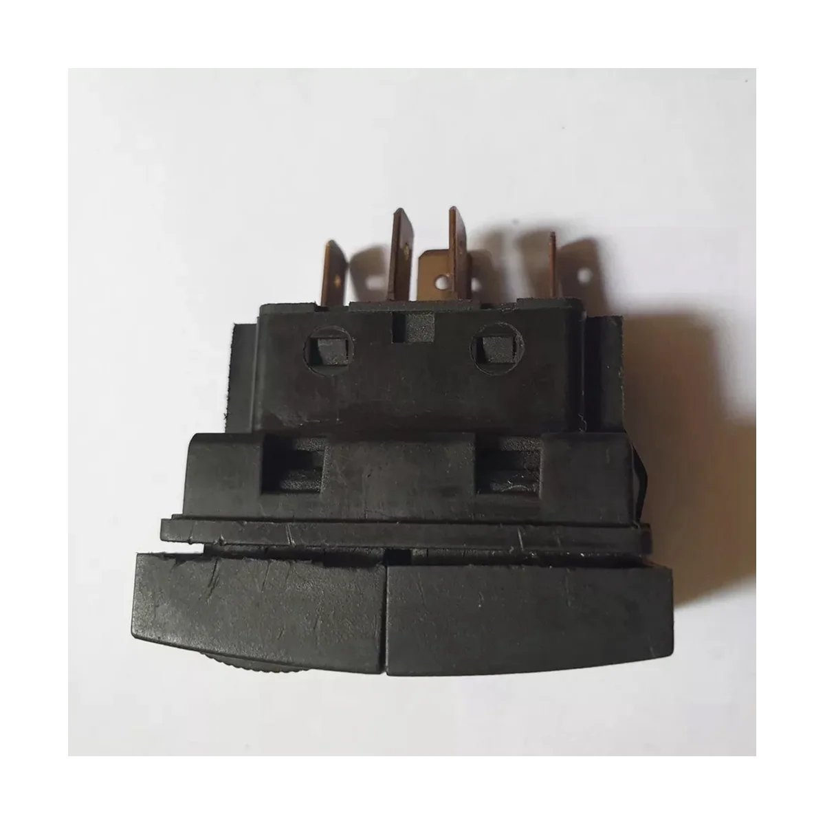 377959855B Кнопка оконного переключателя для VW Golf GII Parati 2004-2010 377959855C