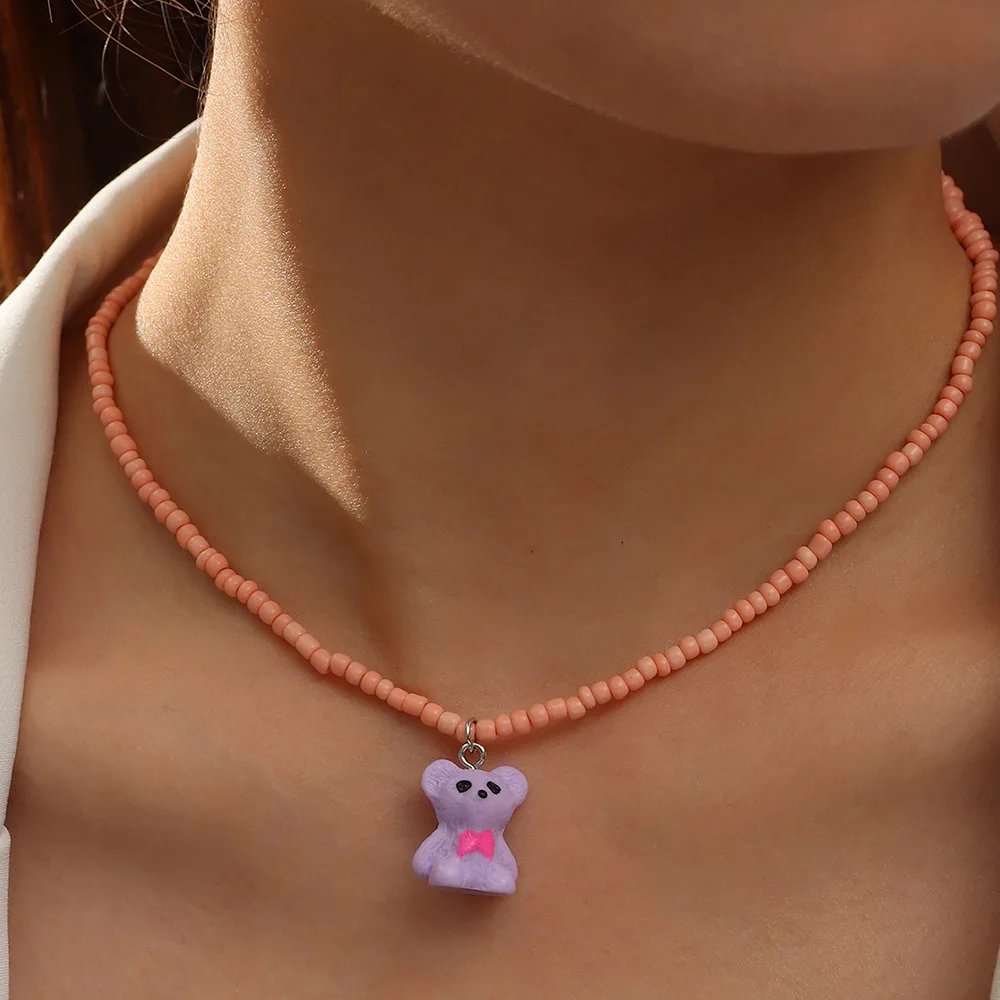 

New Fashion Rice Beads Necklace Necklace for Womens Girl Clavicle Chain Hip Hop Sweet Cool Bear Pendant Jewelry Gift Accessories