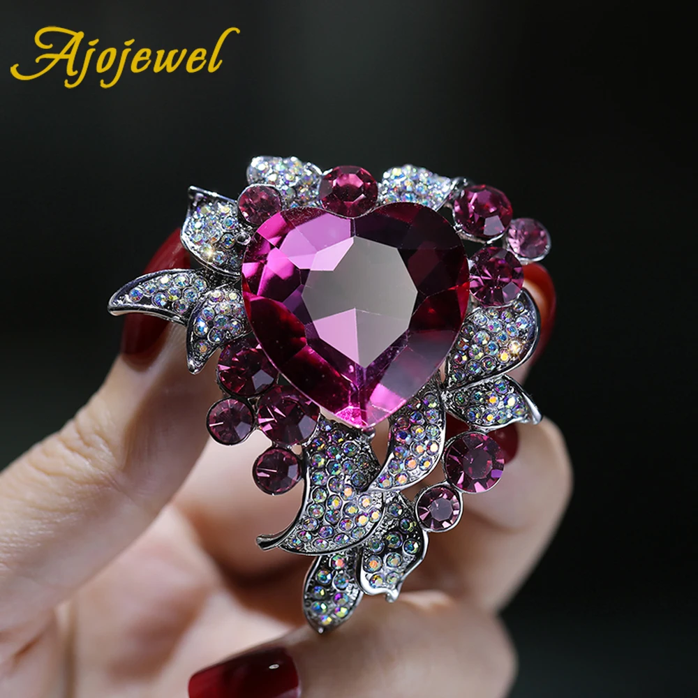 

Ajojewel Luxurious Crystal Heart Brooch 2023 Trend Jewelry Cloth Pins For Women Men Brooches Wholesale Original Gifts