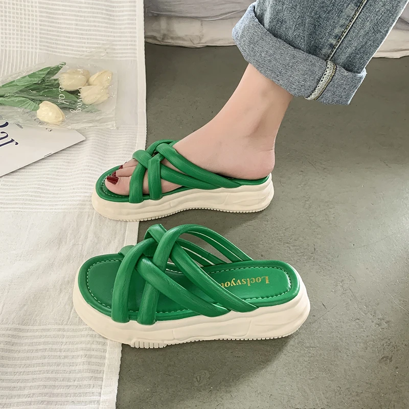 

Сланцы женские на платформе средней высоты, мягкие базовые повседневные тапки из искусственной кожи, резина, тапки для отдыха, лето 2022