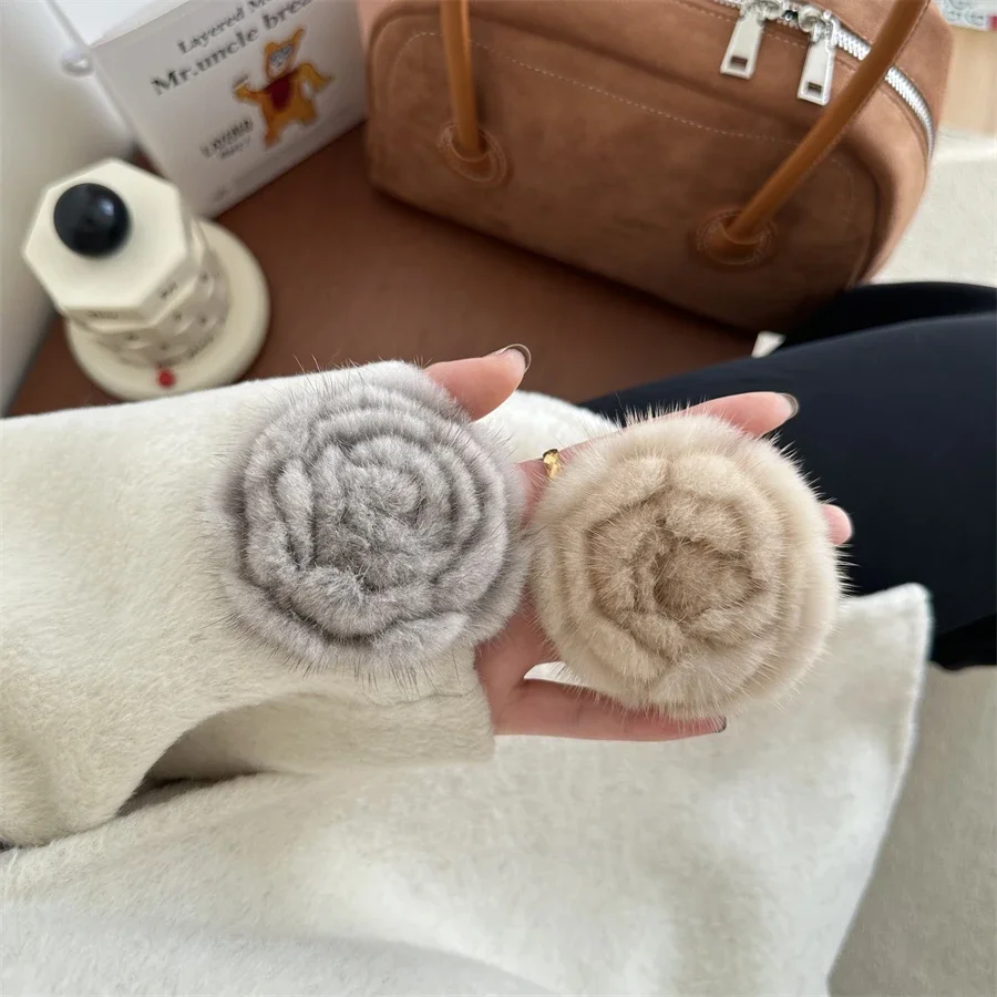 Брошь с цветком из натурального меха норки женская простая модная