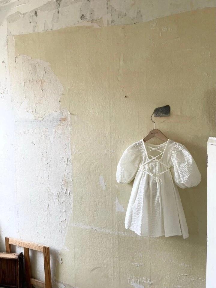 Новинка лета 2022 платье принцессы с пышными рукавами сказочное для девочек одежда