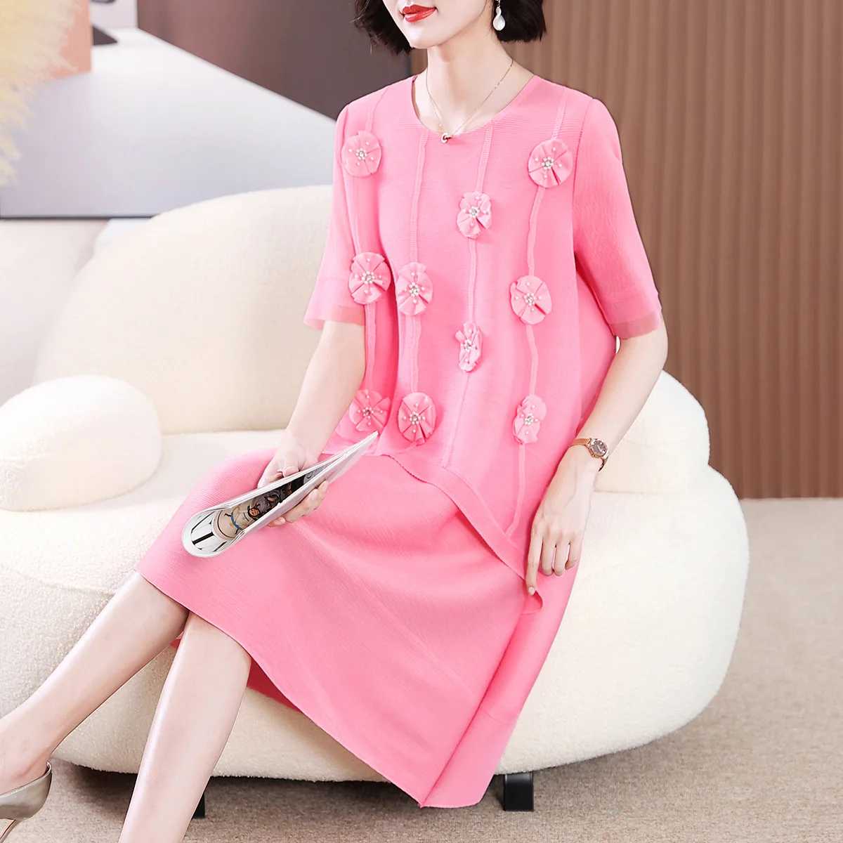 

Miyake Pleated Dress Women's 2023 Summer New Style Handmade Beading, Flower Ordering, Embroidery, O-neck, Loose Large Size Dress
