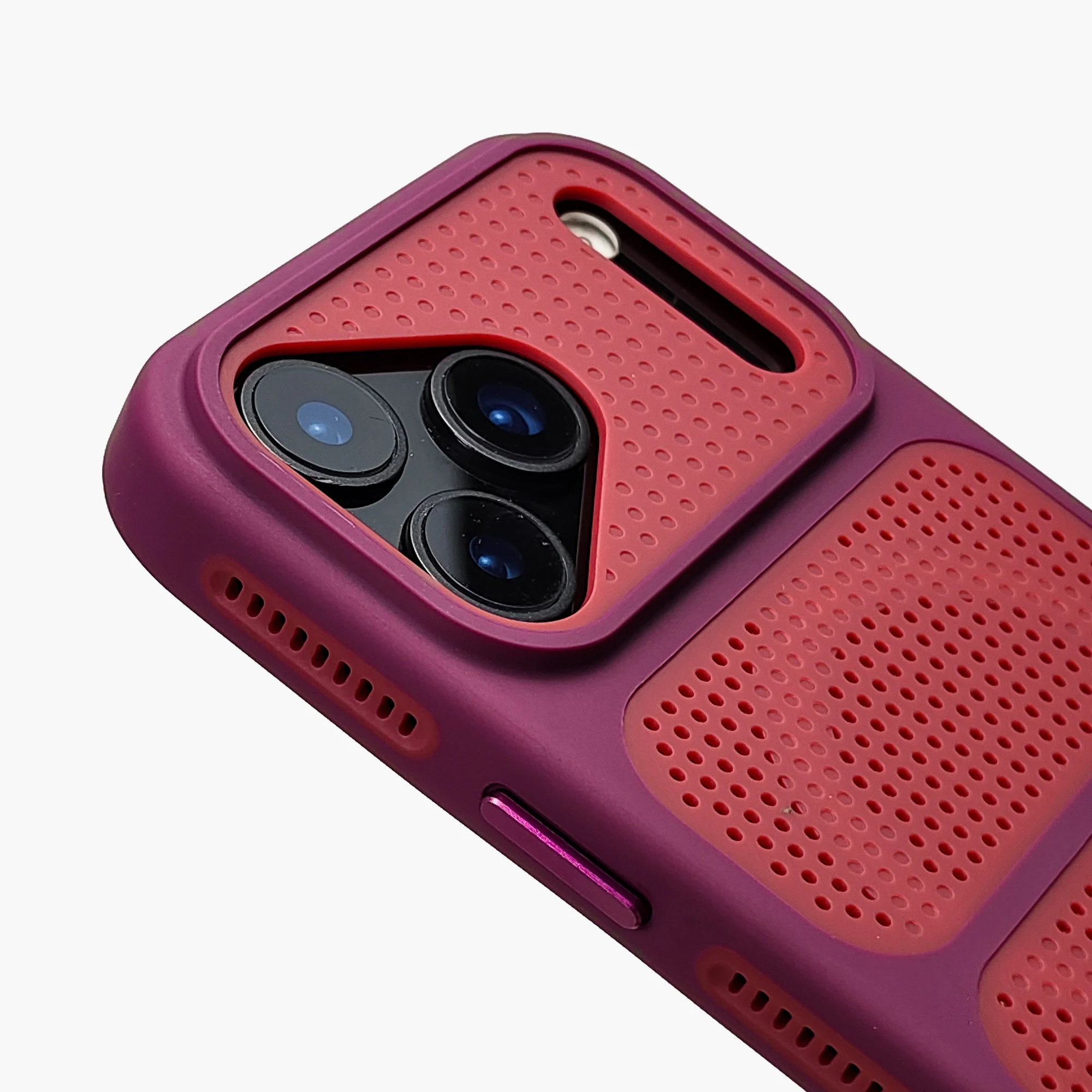 Фото Чехол-бампер с магнитным креплением и отверстиями для отвода тепла для iPhone 17 Pro Max 16 15 14 13 12, совместимый с беспроводной зарядкой MagSafe, цветной №3