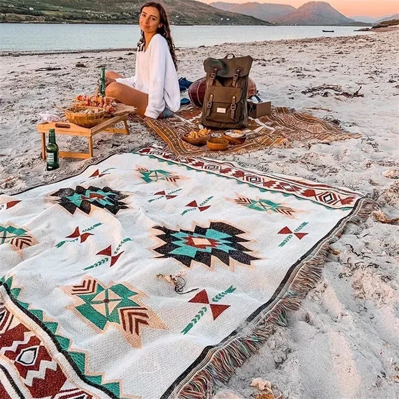 Одеяло с кисточками в стиле бохо