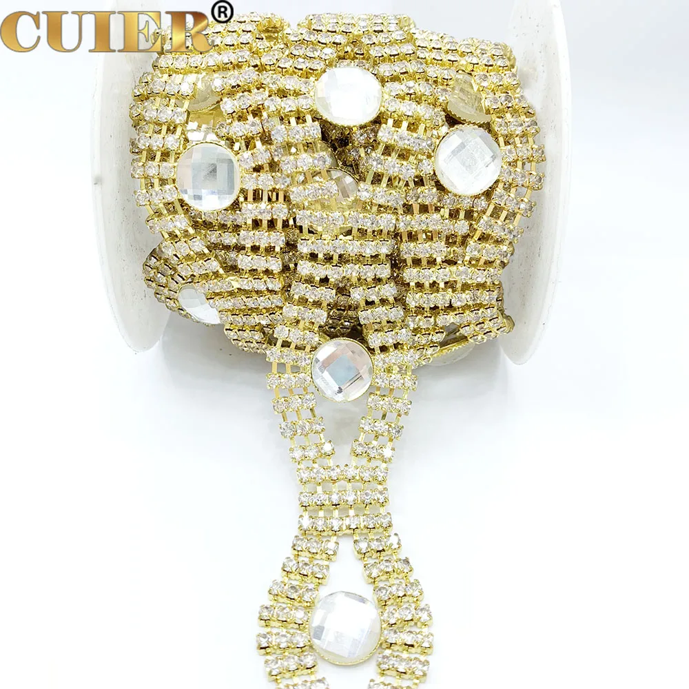 

Цепочка с перекрестным переплетением золотистого цвета, ПРИШИТАЯ вручную, подходит для: свадебного платья, сумки, аксессуаров для волос, об...