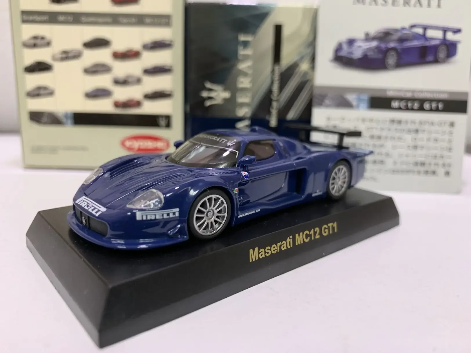KYOSHO 1/64 Maserati MC12 GT1 Соберите модель тележки из литого под давлением сплава