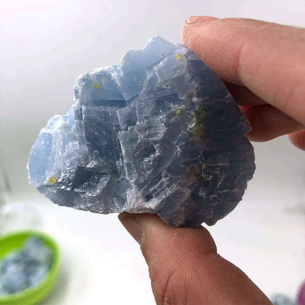 

Необработанный синий целестит, 3-5 см