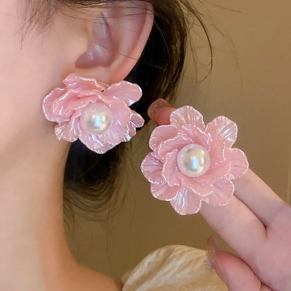 

Classic Pearl Earrings Women Luxury Sweet Exquisite Elegant Acrylic Flower Stud Earrings Korean Style Jewelry Gift