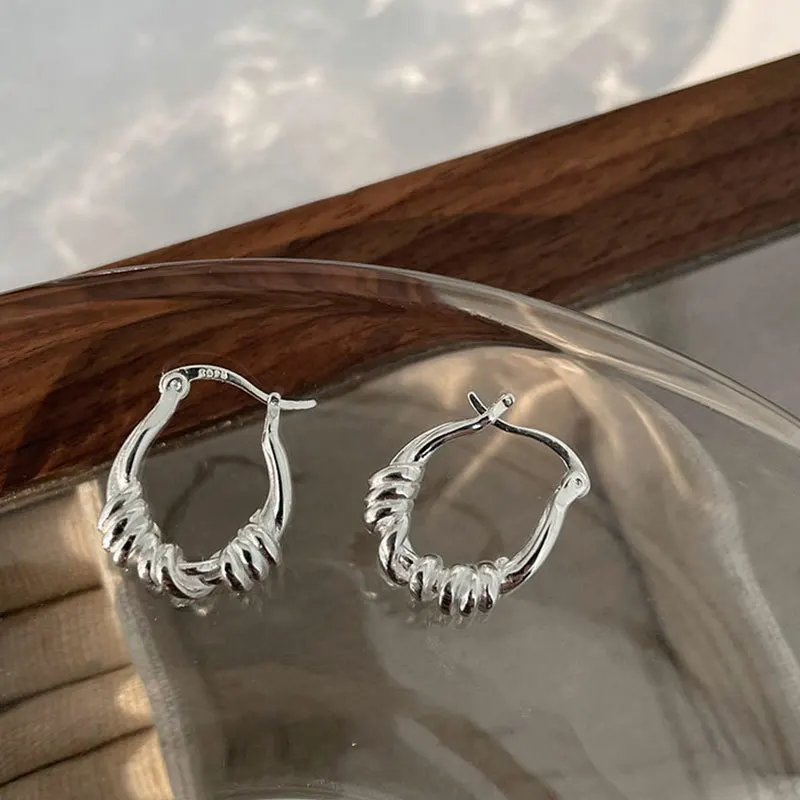 

2022 Silver Color Twist Hoop Earrings for Women New Trend Simple Temperament Elegant Wedding Party Jewelry Gift Pendientes mujer