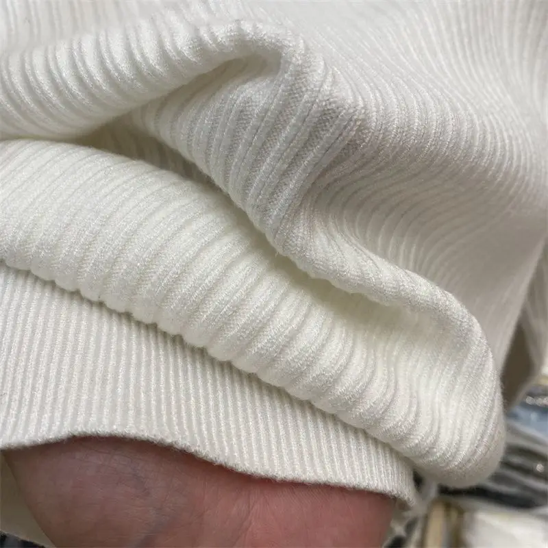 Рисунок 6 - Женский вязаный свитер в стиле Харадзюку