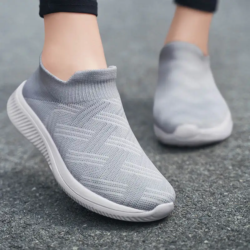 

Sapatenes беговые кроссовки роскошные белые спортивные для женщин балкон черные женские кроссовки спортивные горячие продажи теннисные сапоги