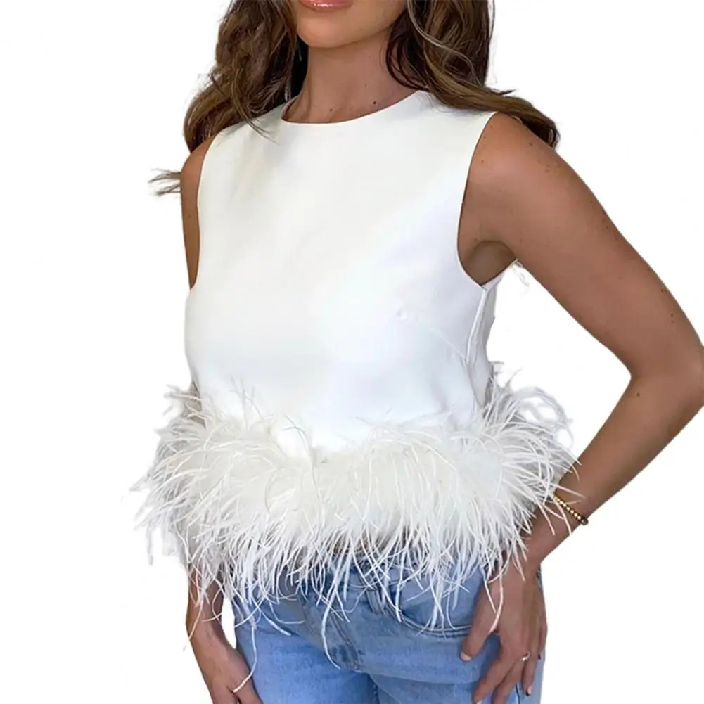 

Майка женская облегающая без рукавов, топ с круглым вырезом и перьями на подоле, летняя одежда