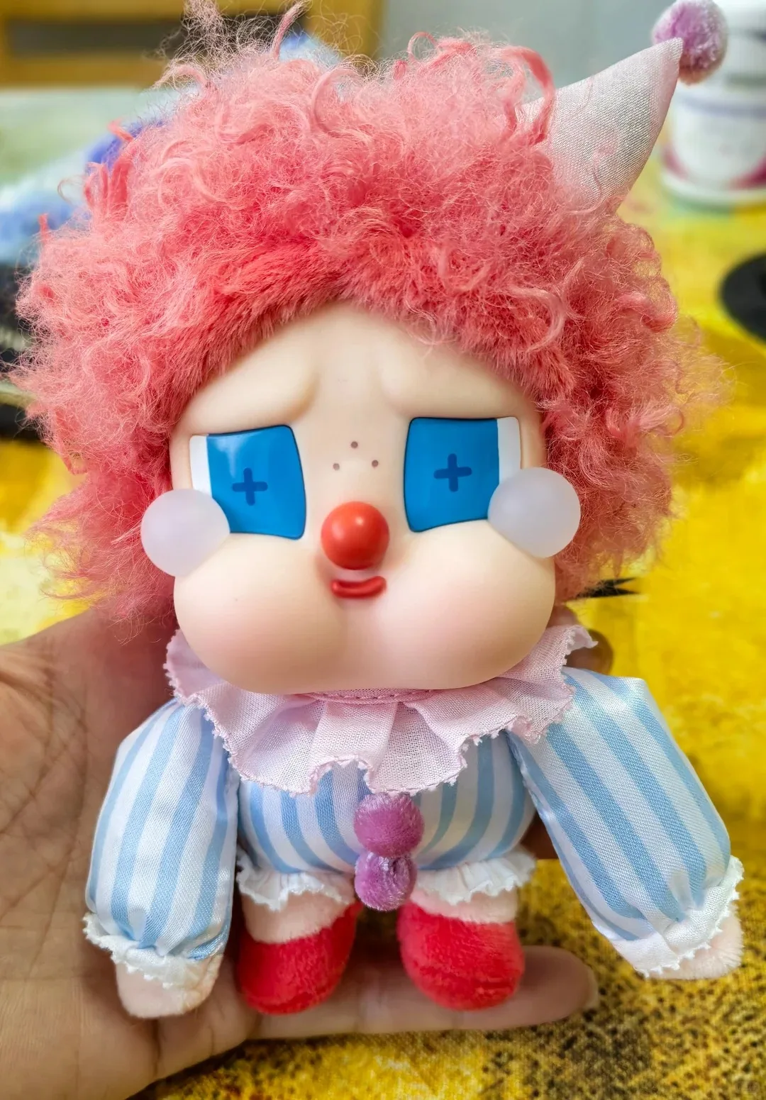 Фото POP MART CRYBABY Серия «Почему так серьезно?» — Милая и интересная коллекционная игрушка-сюрприз, подарок на день рождения, в наличии №2