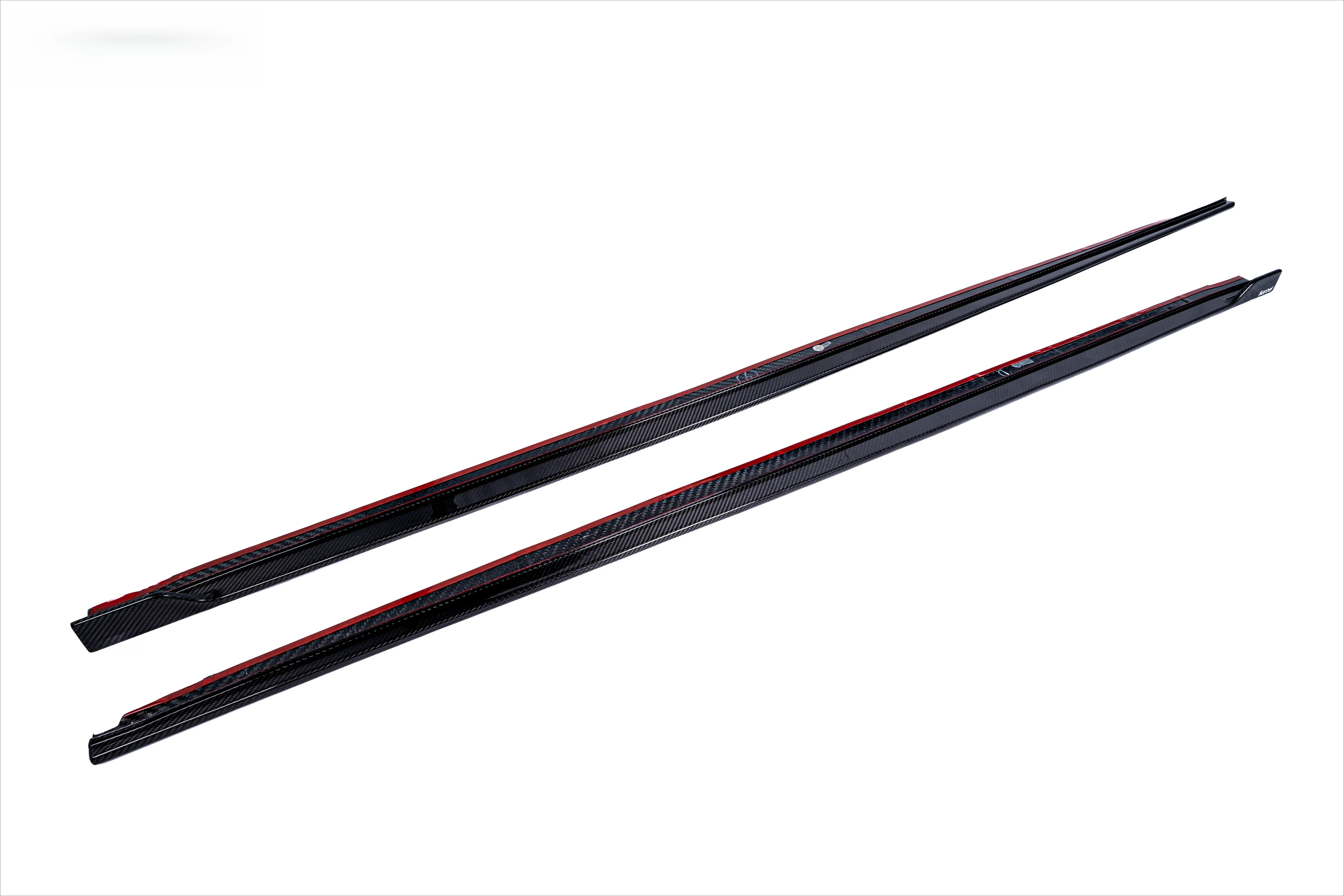 Фото Боковые накладки KARBEL KB Style из сухого карбона, черные, для BMW G30 520i 530i 535i 540i 550i M Sport 21~23. №1