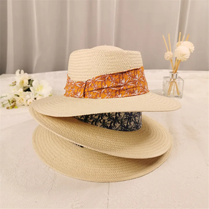 

Straw hat female flat hat in summer holiday beach wind caps with new high-end tide web celebrity caps is prevented bask in sun h