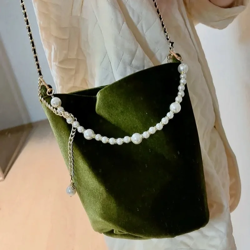 Зеленые велюровые сумки на плечо женские простые винтажные элегантные с