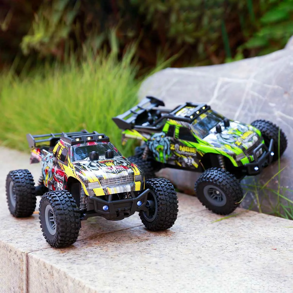 1/18 2 4G Радиоуправляемая машина внедорожник Радиоуправляемый автомобиль ползание