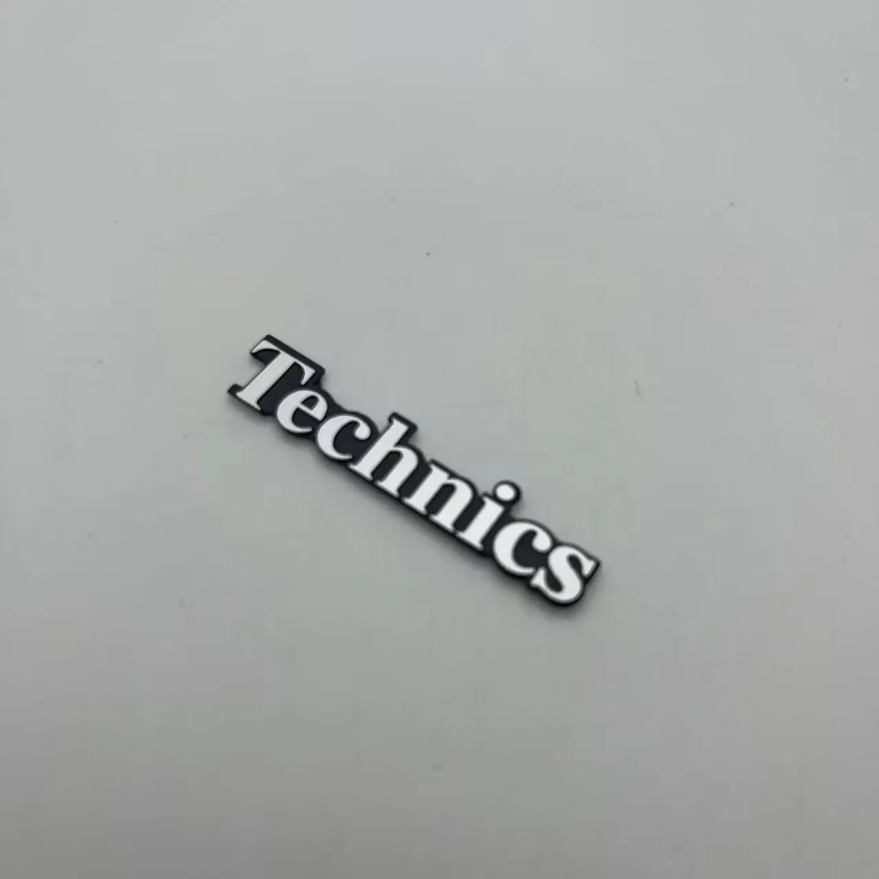 

4 шт., 10 шт., алюминиевая наклейка для динамика Technics, Стайлинг автомобиля, стереодинамик, значок, эмблема, наклейка, автомобильные аксессуары 41 мм X 18 мм