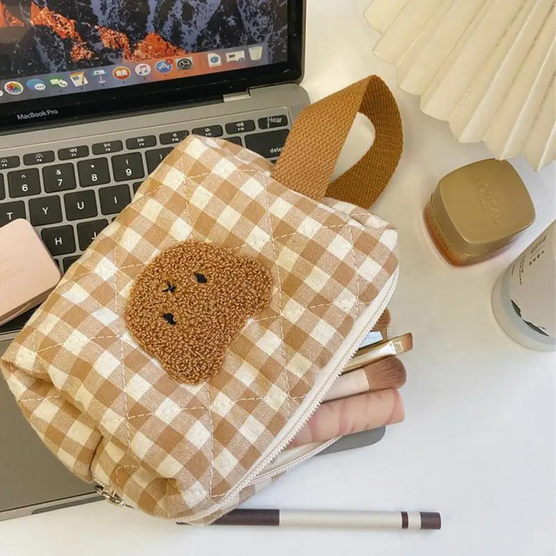 

Portable Cosmetic Box Cute Bear Makeup Pouch Checkerboard Lattice Women Large Capacity Case Bags Female Storage Make Up Cases