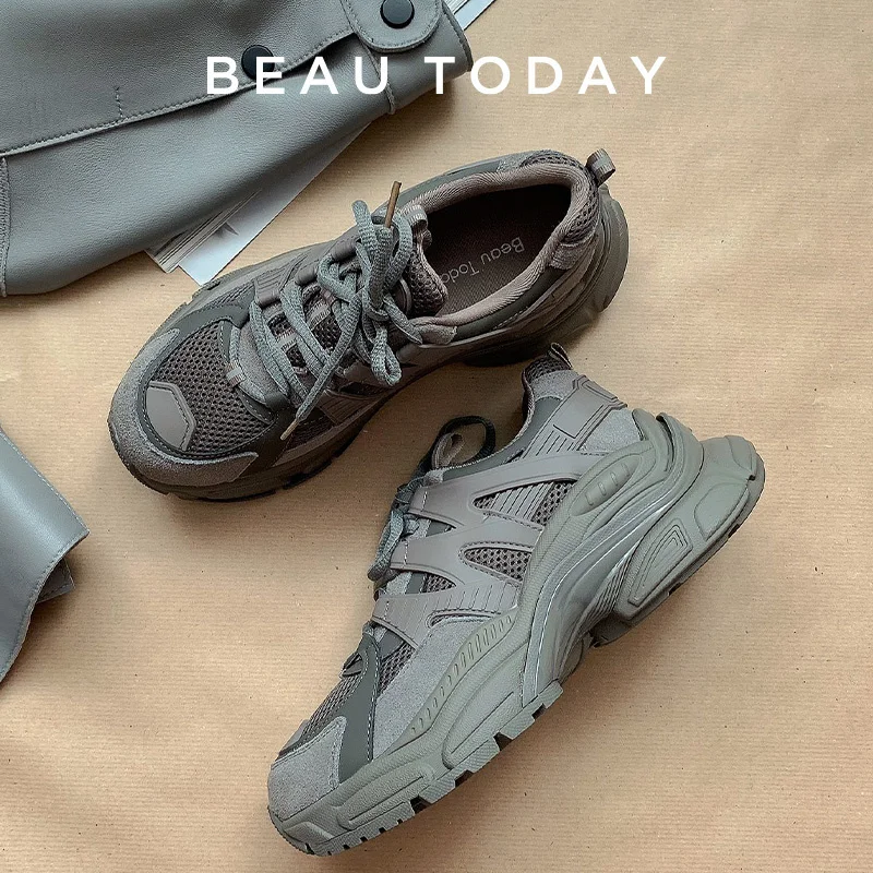 

Platform Sneakers Women Mesh Solid Color Breathable Trainers Lace-up Round Toe Thick Sole Ladies Shoes Handmade 29462