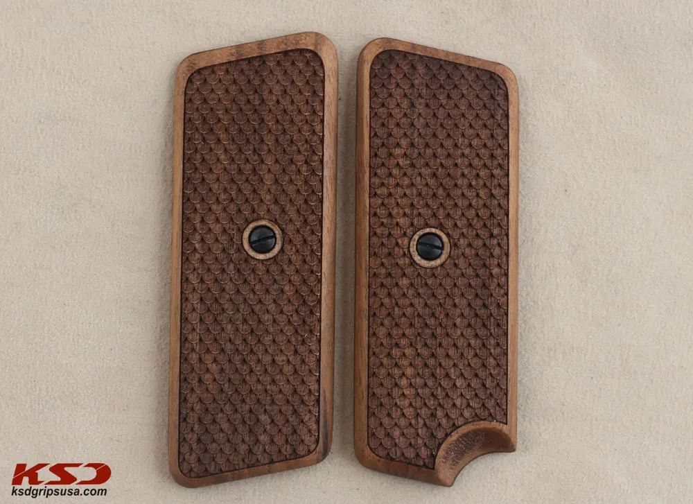 

Ksd TOKAREV M 57 Landyard Compatible Walnut Grip for Replacement (with Python Pattern)