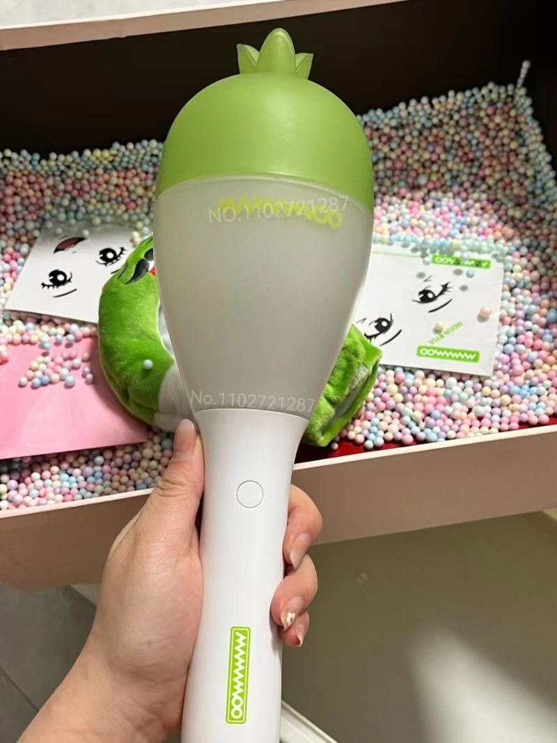 

Kpop Merch MAMAMOO, светящаяся палка 6 цветов, светящаяся лампа для концерта, ручная яркая наклейка, подарок для фанатов