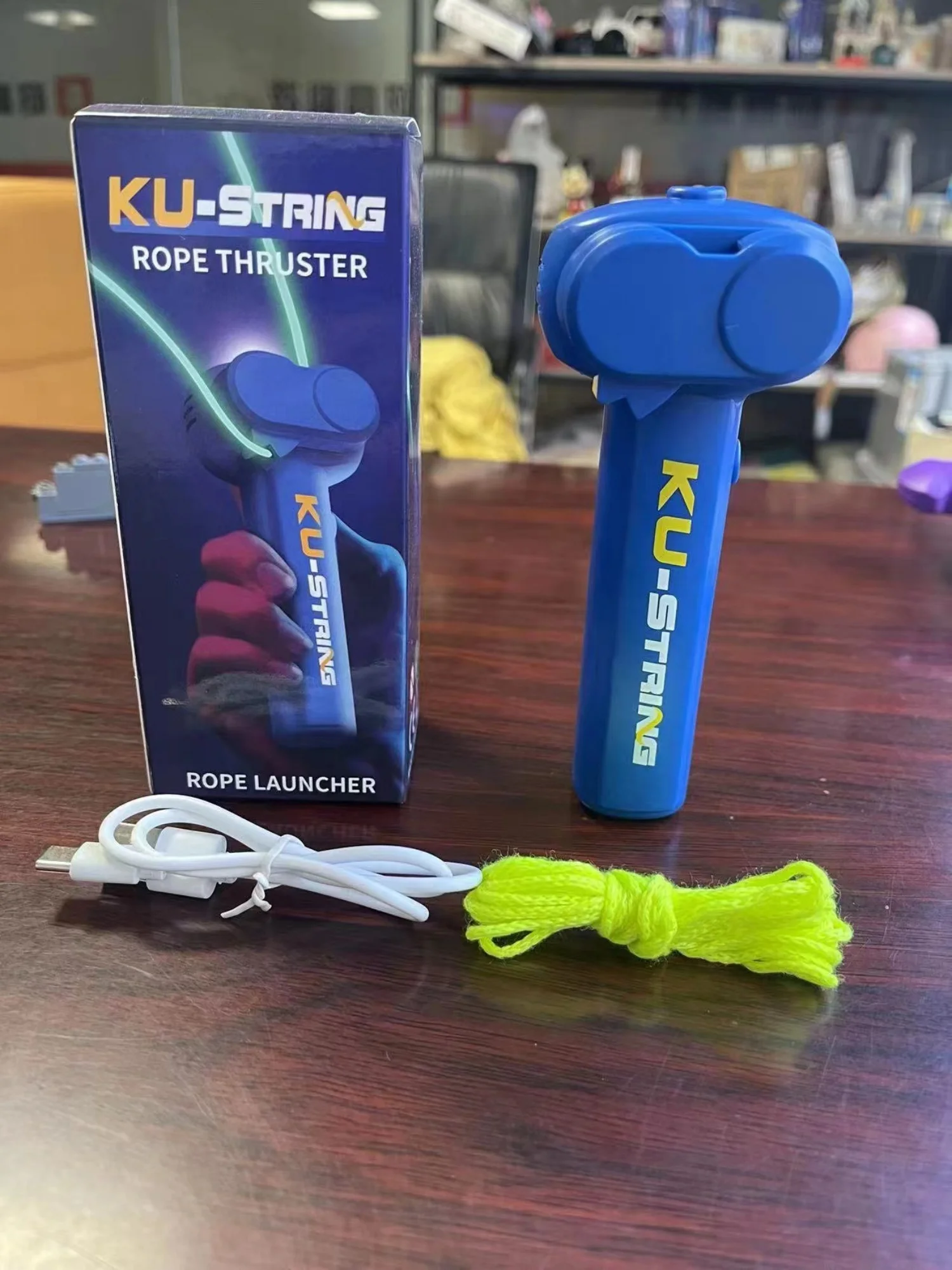 

Лампа-веревочка Loop Lasso