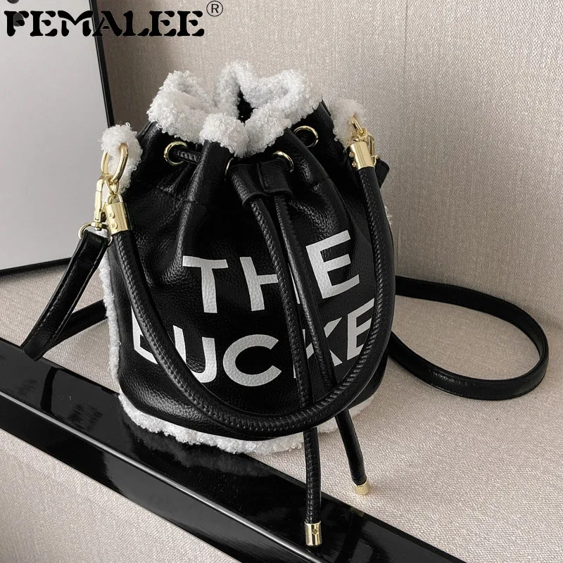 

Брендовые сумки-мешки для женщин, новинка 2022, роскошные дизайнерские винтажные женские сумки через плечо, Сумки из искусственной кожи с ове...