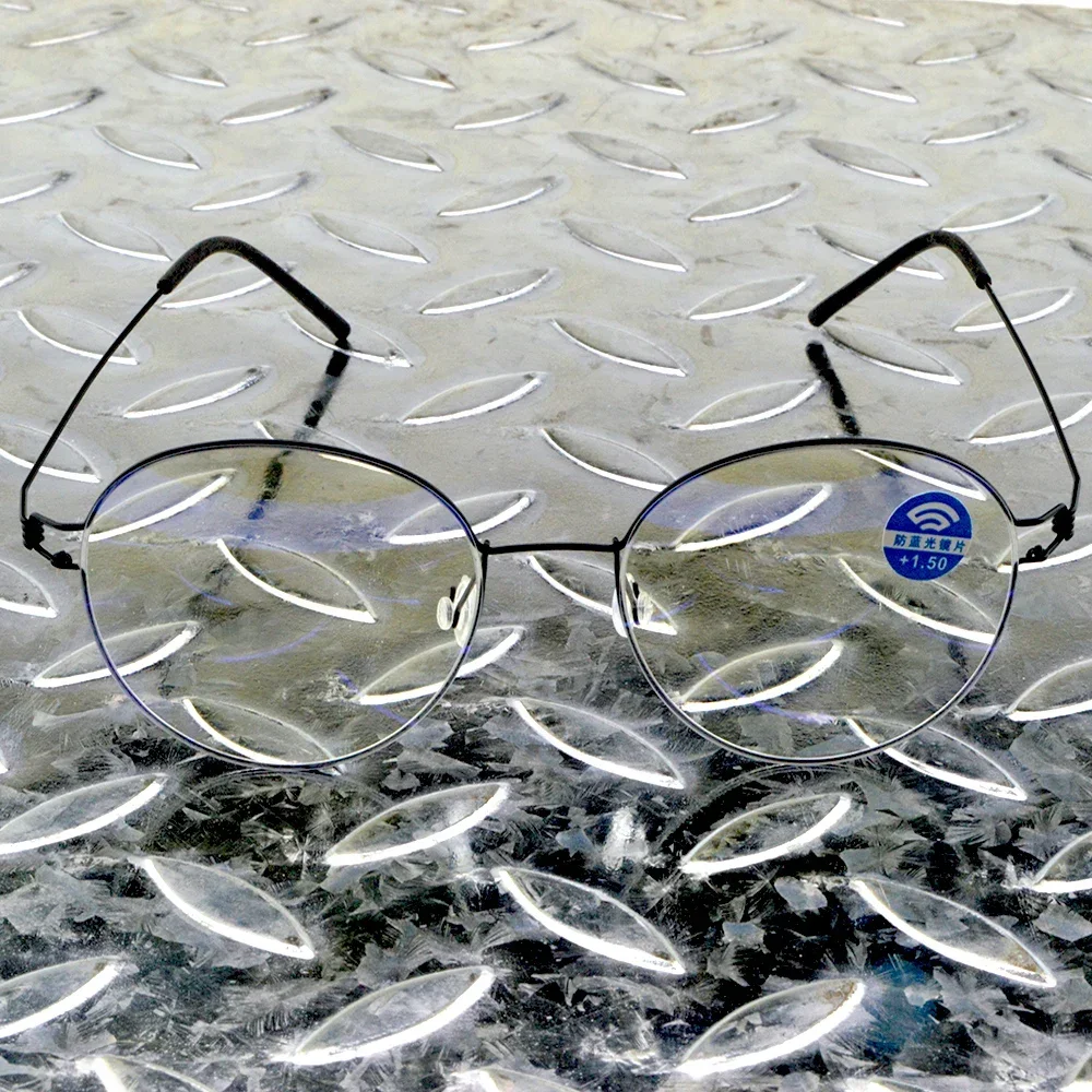 Screwless Titanium Alloy Retro Simplicity Handcrafted 12-layer Coated Lens Round Reading Glasses +0.75 to +4 Includes PU Case